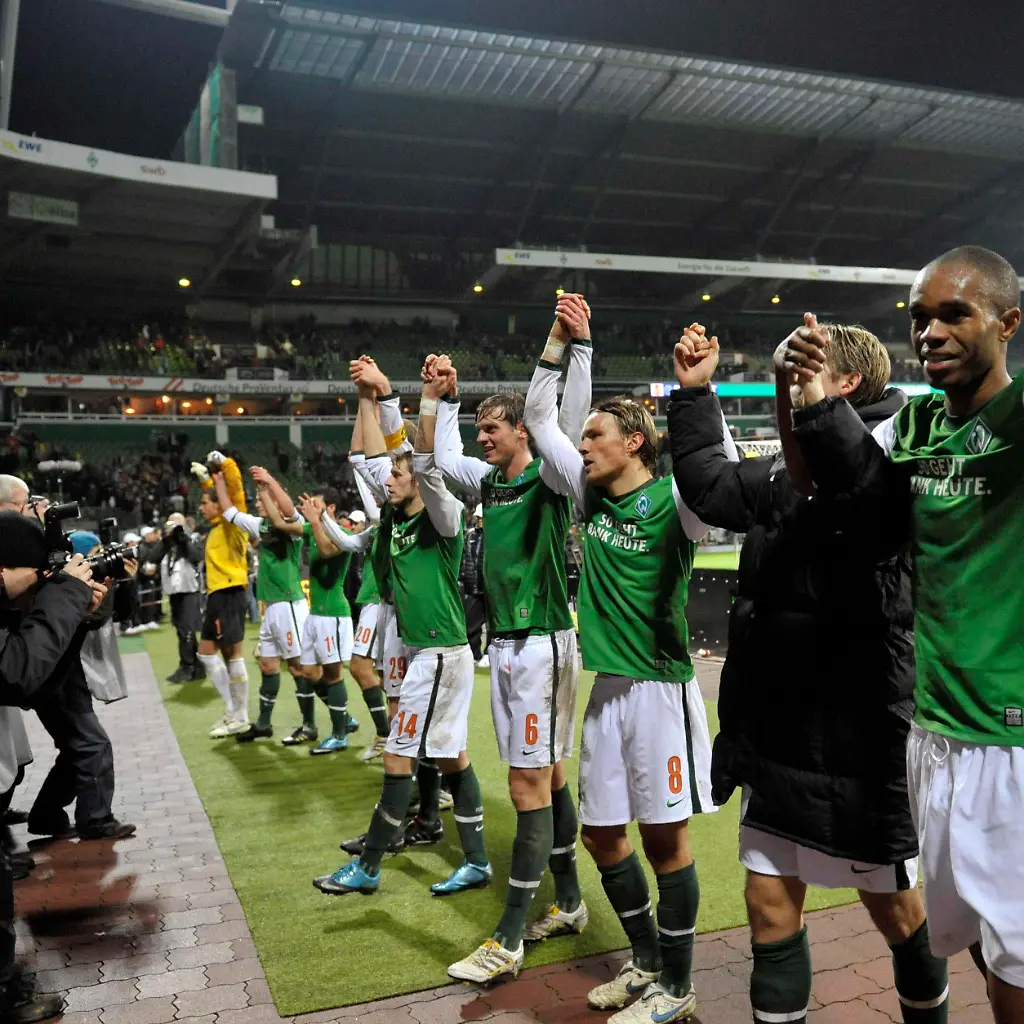MMM106-SOCCER-GERMANY-1105-11-JPG9079212670580391885