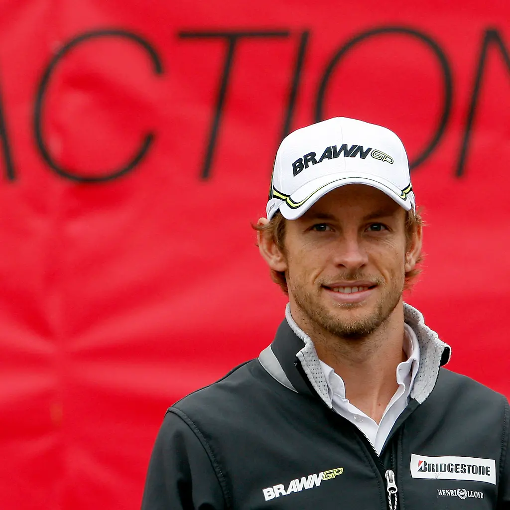 Britain-F1-Auto-Racing-LKW103-jpg989497748107960084