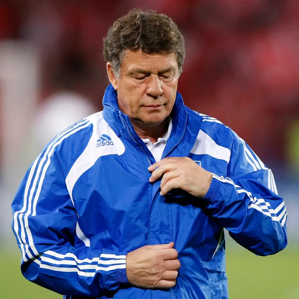 MBH010-SOCCER-WORLD-0905-11-JPG4272108192671172593