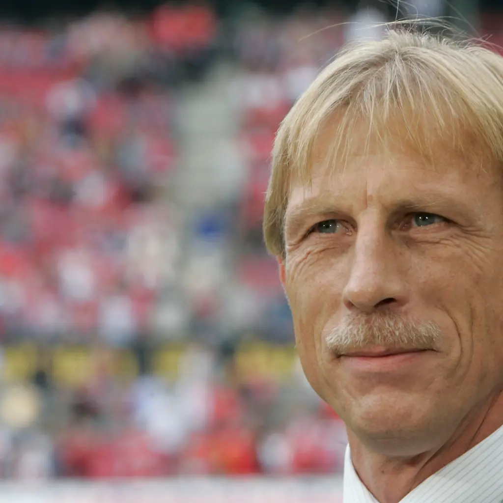 DEU-FUSSBALL-BL-KOELN-DAUM-MFRA102-jpg8443645433278298731