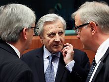 Eurogruppen-Chef  Jean-Claude Juncker, EZB-Chef Jean Claude Trichet und   EU-Währungskommissar Olli Rehn (von lks.) haben Post bekommen.