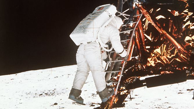 Der Mensch erreicht den Mond: Als der Adler landete