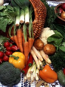 In vielen Gemüsesorten stecken Vitamine, die die Augen vor freien Radikalen schützen. 