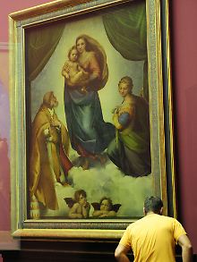 ... und erhielt gleich im Anschluss von Papst Julius II. den Auftrag zur "Sixtinischen Madonna".