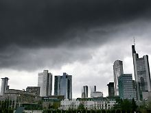 Der Himmel über Frankfurt reißt auf. Der Anleihentausch ist ein "guter Deal".