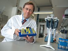 Hirnforscher Thomas Gasser sucht den Schlüssel für die Früherkennung von Parkinson.