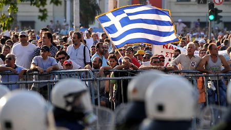 Alle Augen auf die Troika: Geld in Griechenland wird knapp