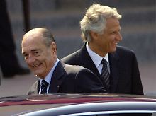 Das Lachen ist Chirac (l) und Villepin schon längst vergangen (Archivaufnahme 2006).