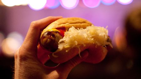 Im kanadischen Vancouver ist "German Bratwurst with Sauerkraut" allseits beliebt.