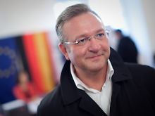 Frank Henkel kann zufrieden sein - er erreicht einen Achtungserfolg für die CDU.