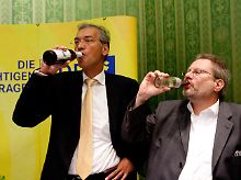 Mitglieder der Berliner FDP nach Bekanntgabe der Prognose - unter 2 Prozent.