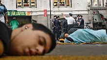"Nehmt den Rettungsplan und haut ab": Bürger-Wut empfängt "Troika"