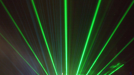 Ohne Laserlicht bleiben Krebszellen oft unerkannt. 