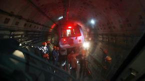 Mehr als 200 Verletzte in Shanghai: U-Bahnen prallen zusammen