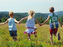 Bisher konnten Wissenschaftler nicht eindeutig feststellen, welchen Einfluss die Geschwisterreihenfolge auf die Entwicklung der Kinder hat. 