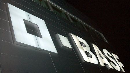 BASF kann sich allmählich von den Folgen der Rezession befreien.
