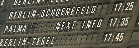 Die Anzeigetafel des Kölner Flughafens.