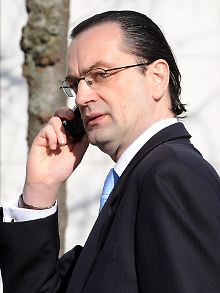 Ärger an allen Fronten: HSH-Chef Dirk Jens Nonnenmacher.