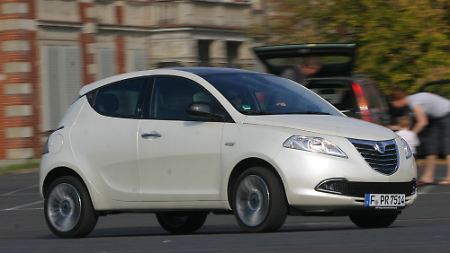 Ein rollender Widerspruch: der Lancia Ypsilon.
