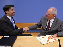Philipp Rösler und Wolfgang Schäuble einig.