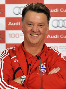 Strenger Trainer und Vater, der auf eine gewisse Distanz achtet: Bayern-Trainer Louis van Gaal.