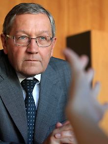 EFSF-Chef Regling muss Investoren für seinen Fonds gewinnen.