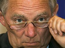 Innenminister Schäuble befürchtet durch eine Freigabe der Buback-Akten eine Gefahr für die Arbeit des Verfassungsschutzes. 