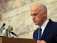 Papandreou muss mit schwindenden Mehrheiten und wachsendem Widerstand kämpfen.