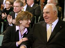 Die Fälle von Promi-Paaren mit großem Altersunterschied häufen sich auch in Deutschland (Foto: Altbundeskanzler Helmut Kohl und seine Frau Maike Richter).