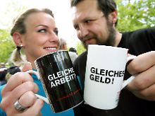 Der DGB fordert eine bessere Bezahlung der Leiharbeiter.