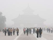 Smog in Peking: Bei ungünstigen Wetterlagen bekommen die Bewohner die Auswirkungen des Energiehungers zu spüren.