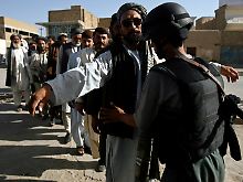 Unter hohen Sicherheitsvorkehrungen waren 17 Millionen Afghanen zur Stimmabgabe aufgerufen.