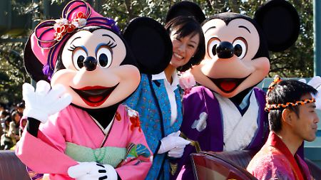 Gute Stimmung bei Mickey Mouse und Mannie Mouse. 