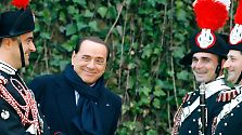 Regierungschef in einem "Scheißland": Berlusconi sagt "Ciao"