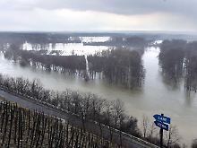 Zusammenfluss von Elbe und Moldau bei Melnik (bei Hochwasser im April 2006)