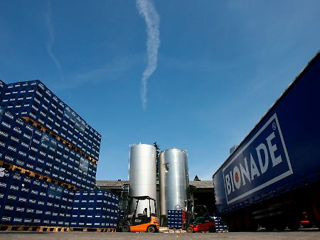 Die Erfolgslimo aus Ostheim in der Rhön gibt es in den Sorten Holunder, Litschi, Kräuter, Ingwer-Orange und neuerdings auch: Quitte.