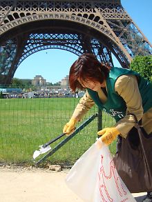 Die sogenannten "green birds" wollen Paris attraktiver machen und damit ihren eigenen Schock überwinden.
