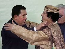 Besonders herzlich ging es zwischen Chávez und Gaddafi zu.