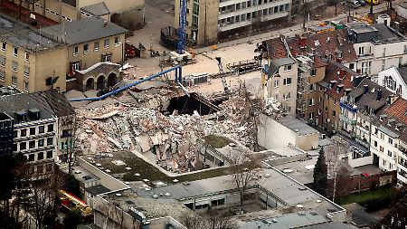 Die Ermittlungen zu dem Unglück in Köln werden noch viel Zeit in Anspruch nehmen.