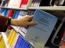 Der 176. Band aus der Reihe "Schriften zum Internationalen Recht" ist ein Plagiat.