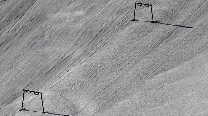 Skipiste am Zugspitzblatt: Noch ist es leer, aber wenn es voller wird, sind Vorsicht und Rücksichtnahme angesagt.