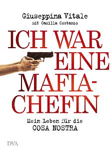 Das Buch ist bei DVA erschienen. Aktuelle Bilder der Autorin gibt es nicht, da sie im Zeugenschutzprogramm steht.