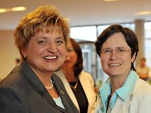 Birgit Diezel (l.) tritt hinter Christine Lieberknecht zurück.