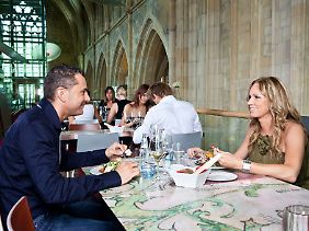 Zu Tisch in der Kreuzherrenkirche: Die 60 Zimmer des Hotels sind im angrenzenden Kloster untergebracht.