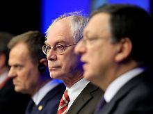 Van Rompuy (Mitte) wurde von Merkel und Sarkozy regelrecht kaltgestellt.