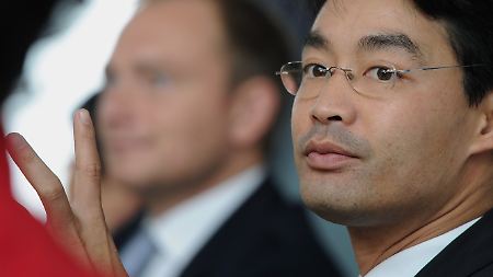 FDP soll "nach vorne schauen": Rösler lässt Lindner hinter sich