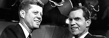 Kennedy (l) trifft 1960 auf Nixon.