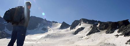 Auf dem Schweizer-Gletscher Mont Fort Glacier ist der Klimawandel schon deutlich sichtbar.
