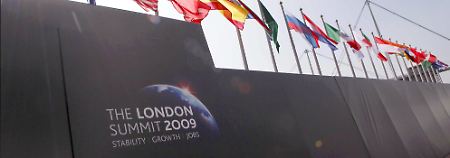 Bereits im April suchten die G20 in London nach Auswegen aus der Krise. Der britische Premier Gordon Brown verkündete danach "eine neue Weltordnung". In Pittsburgh findet nun ein Folgetreffen der G20 statt.