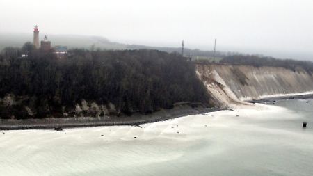 Blick auf die Abbruchstelle unterhalb der Nebelsignalstation bei Putgarten.